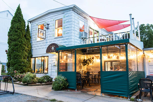 beehive cafe